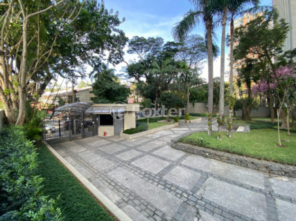 Image 62 - 1033883