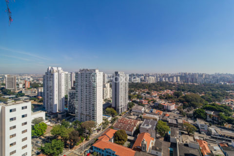 Image 11 - 1033883