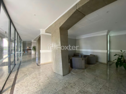 Image 43 - 1033883