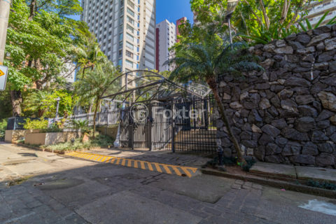 Image 65 - 1033883