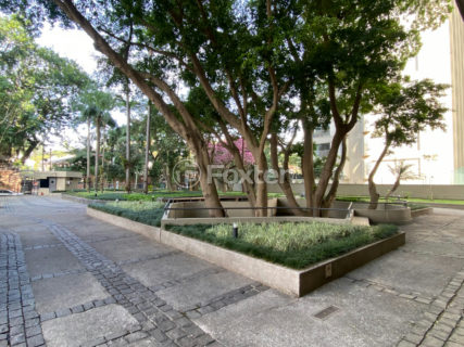 Image 63 - 1033883