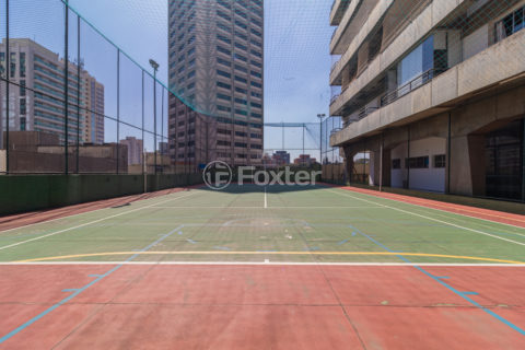 Image 52 - 1033883