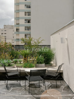 Image 23 - 1033884