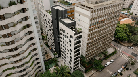 Image 41 - 1033884