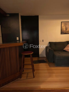 Image 1 - 1033893