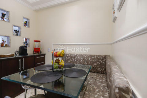 Image 42 - 1033894