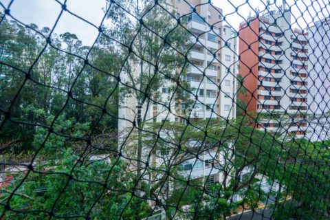 Image 23 - 1033895