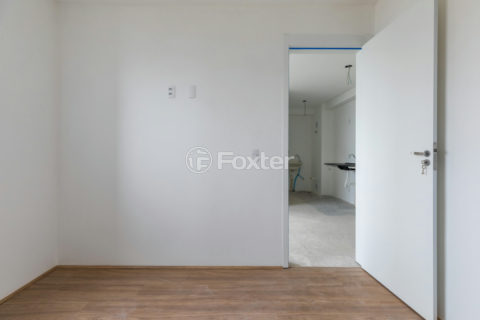 Image 20 - 1033898