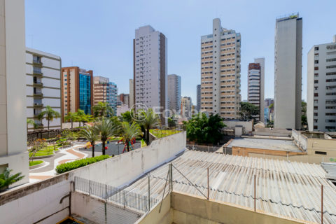Image 27 - 1033908