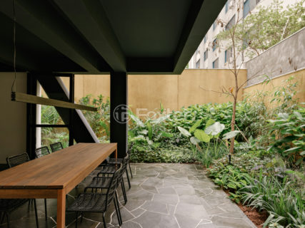 Image 31 - 1033910