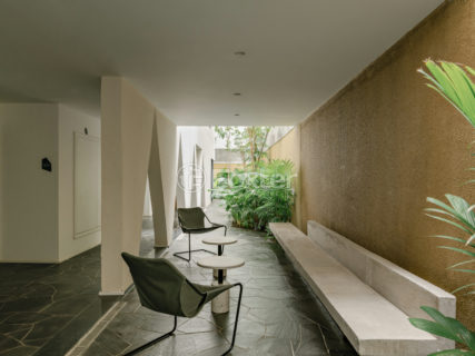 Image 32 - 1033910