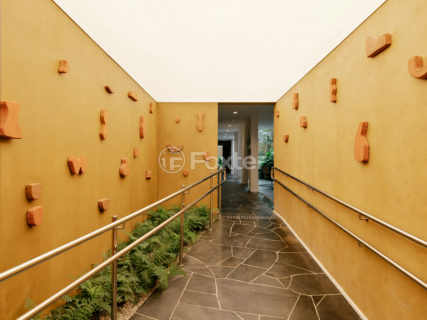 Image 34 - 1033910