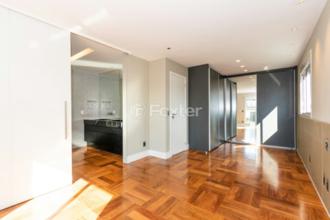 Image 31 - 1033911