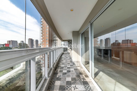 Image 24 - 1033911