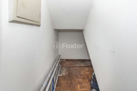 Image 37 - 1033916