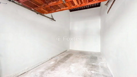Image 30 - 1033918