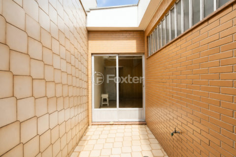 Image 10 - 1033936