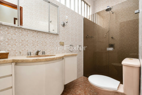 Image 7 - 1033936