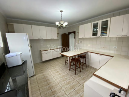 Image 22 - 1033937