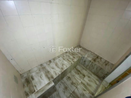 Image 76 - 1033937