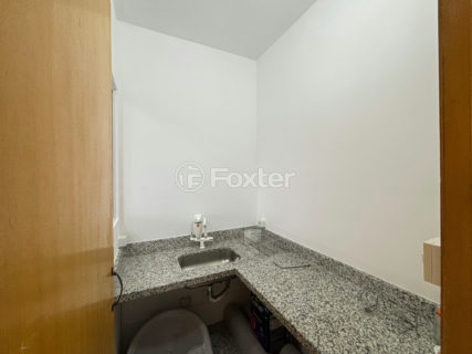 Image 35 - 1033939