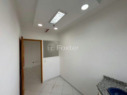 Image 33 - 1033939