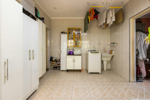 Image 29 - 1033945