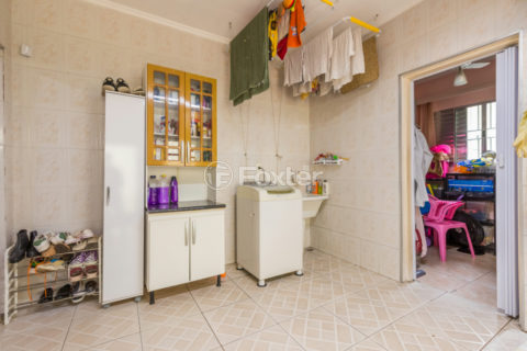 Image 30 - 1033945