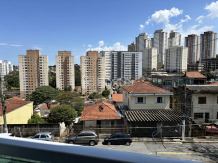 Image 11 - 1033947