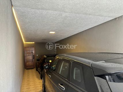 Image 37 - 1033947