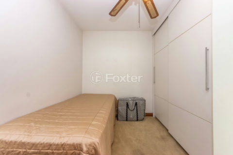Image 32 - 1033949
