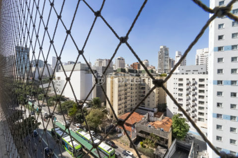 Image 34 - 1033951