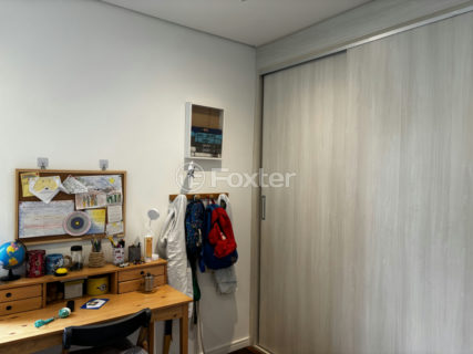 Image 33 - 1033952