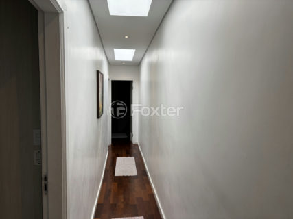 Image 39 - 1033952