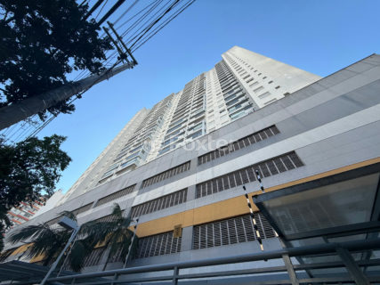 Image 71 - 1033968