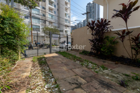 Image 3 - 1033969