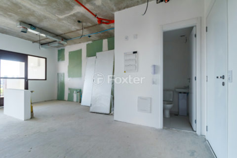 Image 22 - 1033976