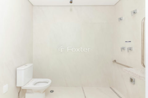 Image 17 - 1033977