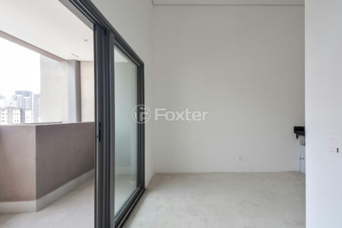 Image 7 - 1033982