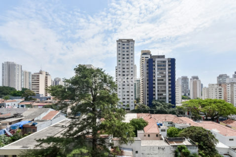 Image 6 - 1033982
