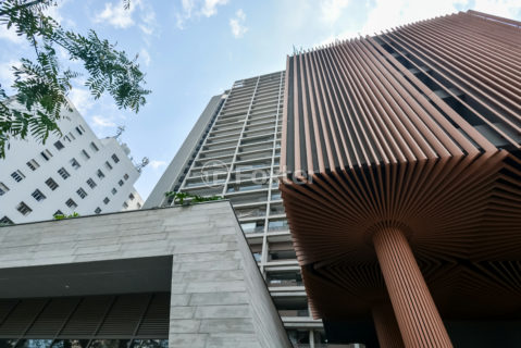 Image 32 - 1033982