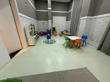 Image 40 - 1033983