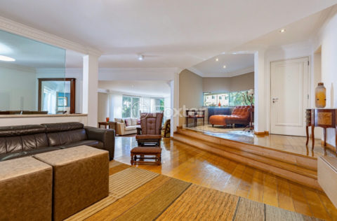 Image 5 - 1033985