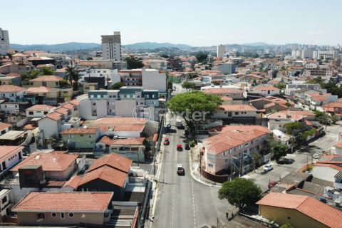 Image 33 - 1033986