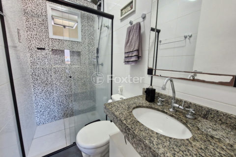 Image 6 - 1033986