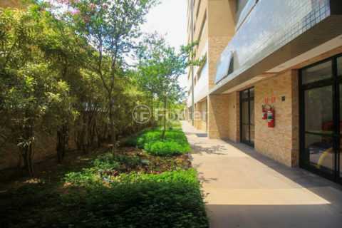 Image 42 - 1033987