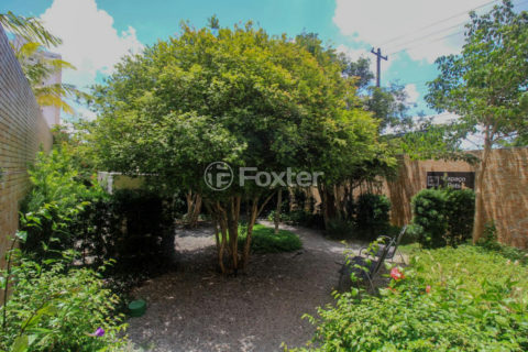 Image 44 - 1033987