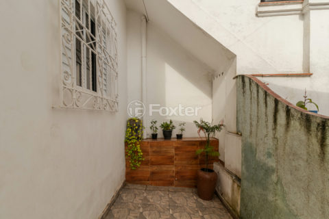 Image 44 - 1033991