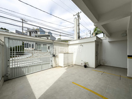 Image 32 - 1034000