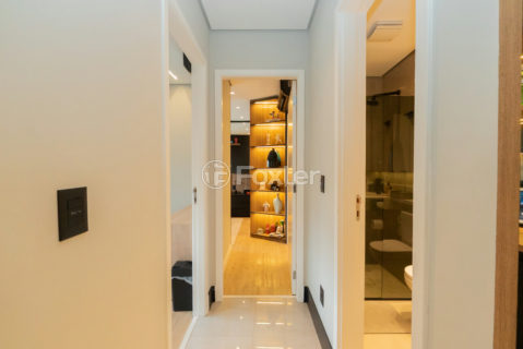 Image 22 - 1034015